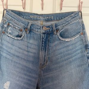 AMERICAN EAGLE BOYFRIEND JEAN